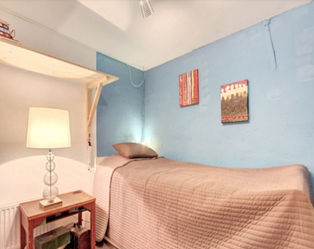 Bedroom with 1 single bed