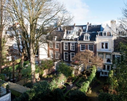 Neighorhood from Window View Kerkstraat apartment Amsterdam
