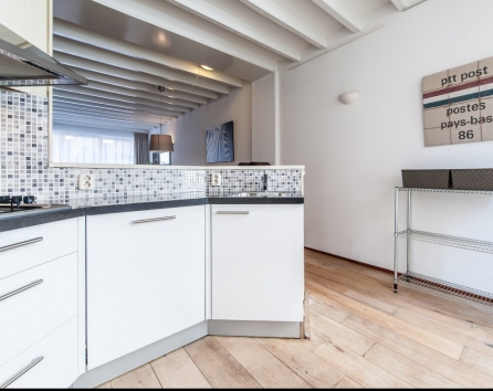 Kitchen angle 2