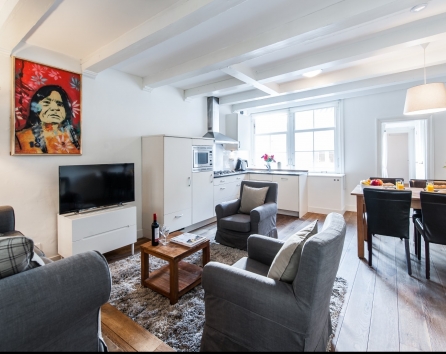 Living Room, Kitchen and Dining Area Jordaan Noordermarkt Apartment B Amsterdam