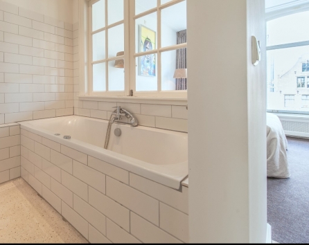 Bathtub Jordaan Westerstraat Apartment 1 Amsterdam