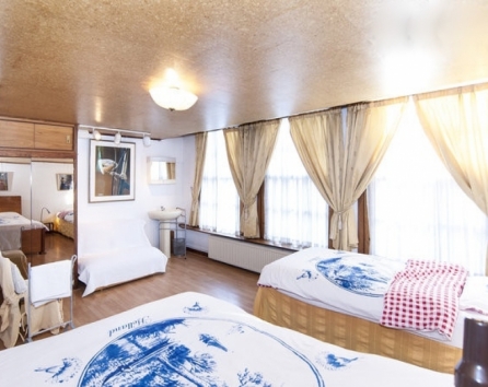 Double bed, single bed, futon couch bed, mirror closet, sink