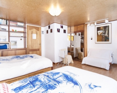 Double bed, single bed, futon couch bed, mirror closet