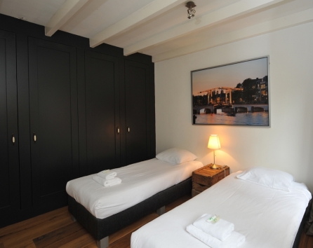 bedroom2