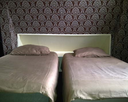 bedroom2